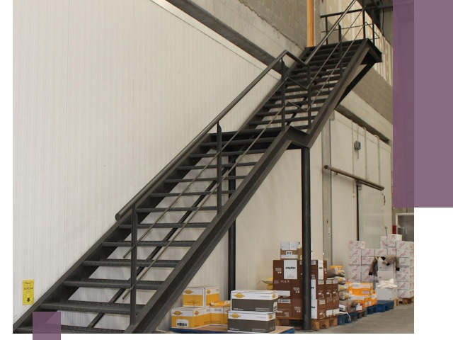 Лестницы для производства в Саянске — изготовление и монтаж