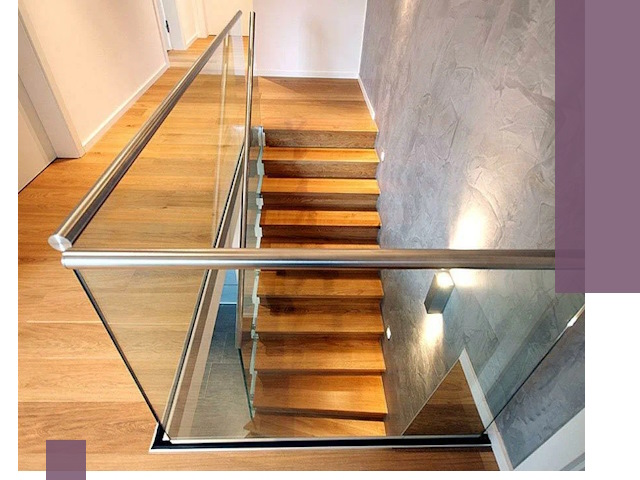 Перила для лестницы в доме — изготовление и монтаж в Саянске