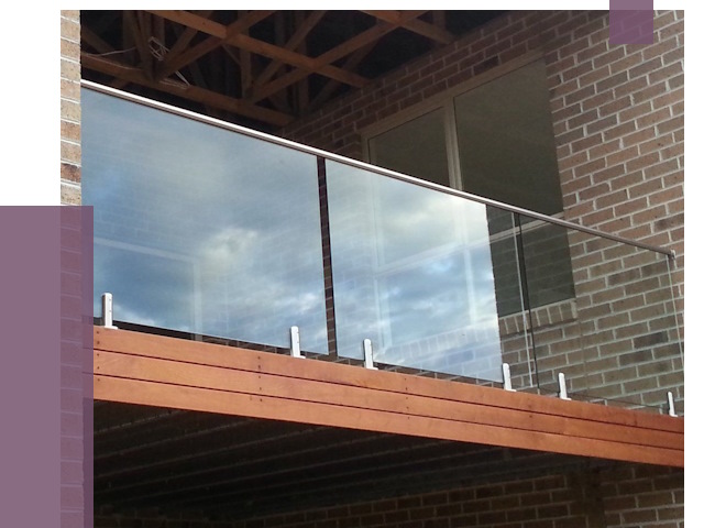 Стеклянные парапеты на крыше и террасе в Саянске от 11446 руб. | ПРОЛЁТ-Сск