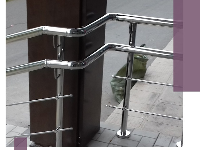 Монтаж поручней из нержавеющей стали в Саянске качественно и быстро